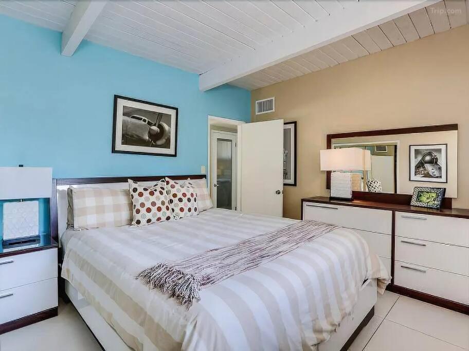 Serene 4 Bed 3 Bath Heated Pool Natural Backyard Heart Of Palm Springs Extérieur photo