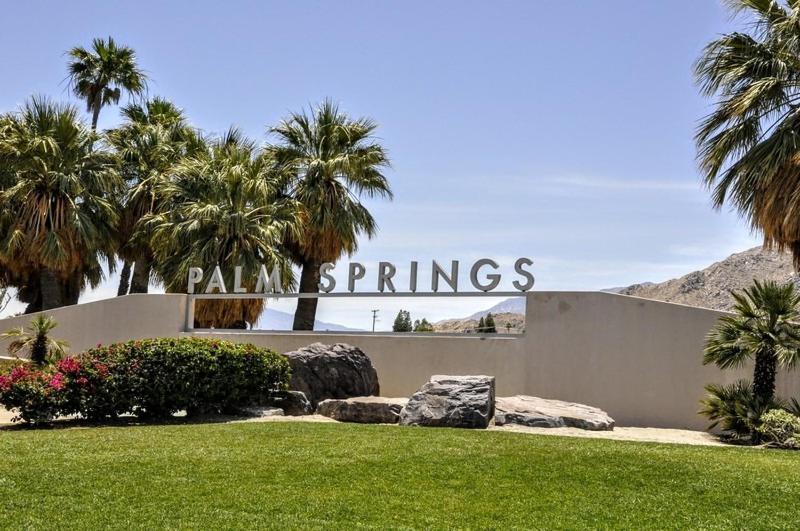 Serene 4 Bed 3 Bath Heated Pool Natural Backyard Heart Of Palm Springs Extérieur photo